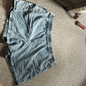 Acid washed shorts